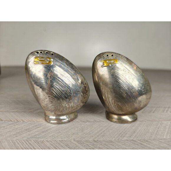 Vintage Silver Tone Metal Clam Shell Salt & Pepper Shakers MCM Retro - Picture 2 of 7